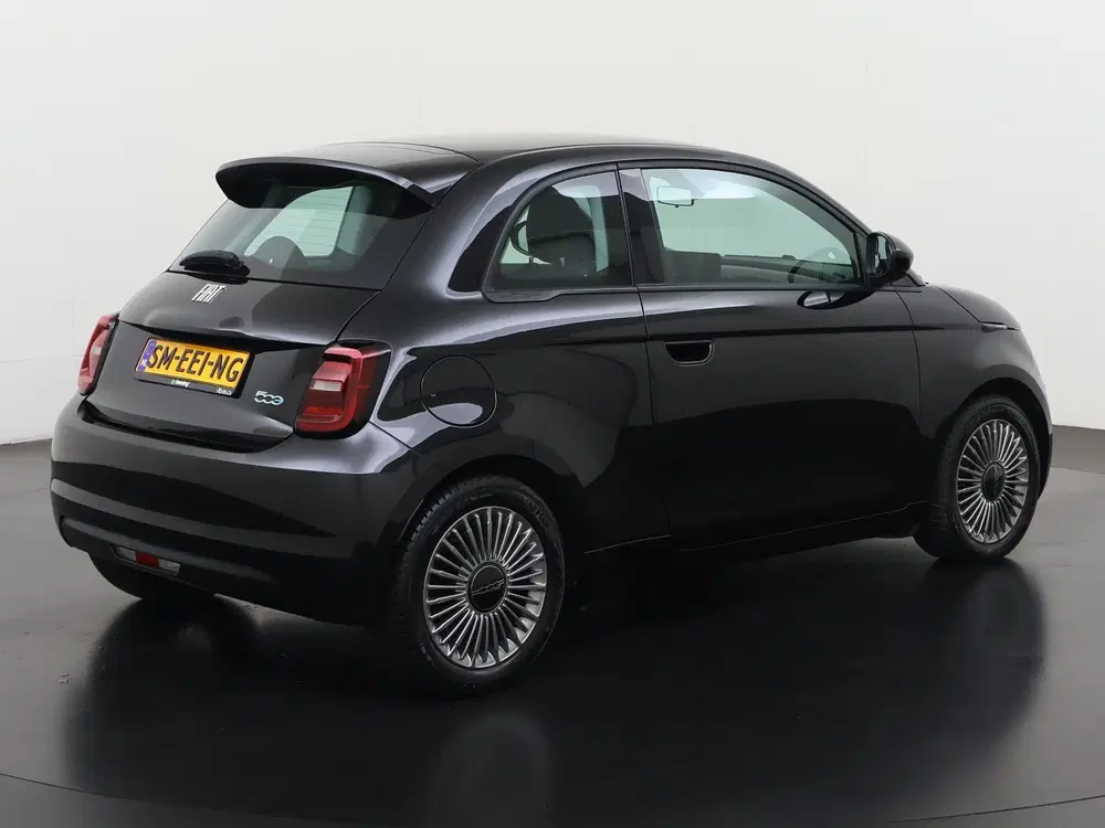 Fiat 500e 42 kWh uit 2023, foto 4