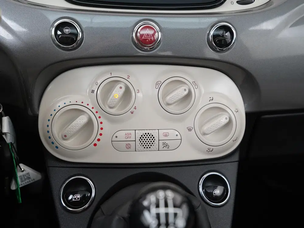 Fiat 500 1.0 Hybrid Dolcevita uit 2022, foto 11