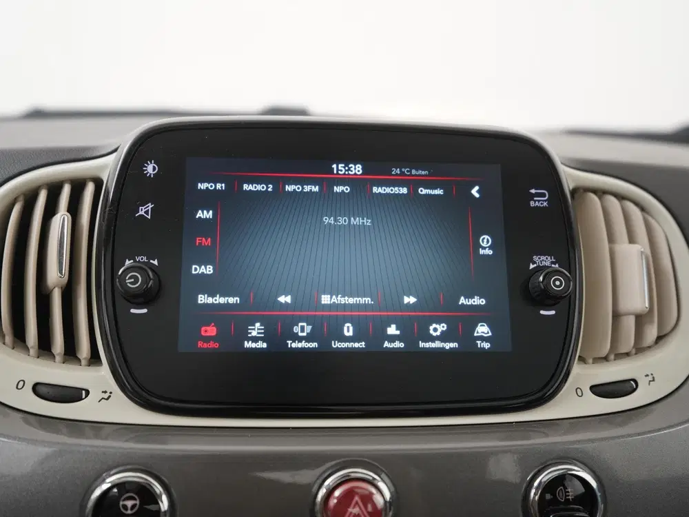 Fiat 500 1.0 Hybrid Dolcevita uit 2022, foto 12