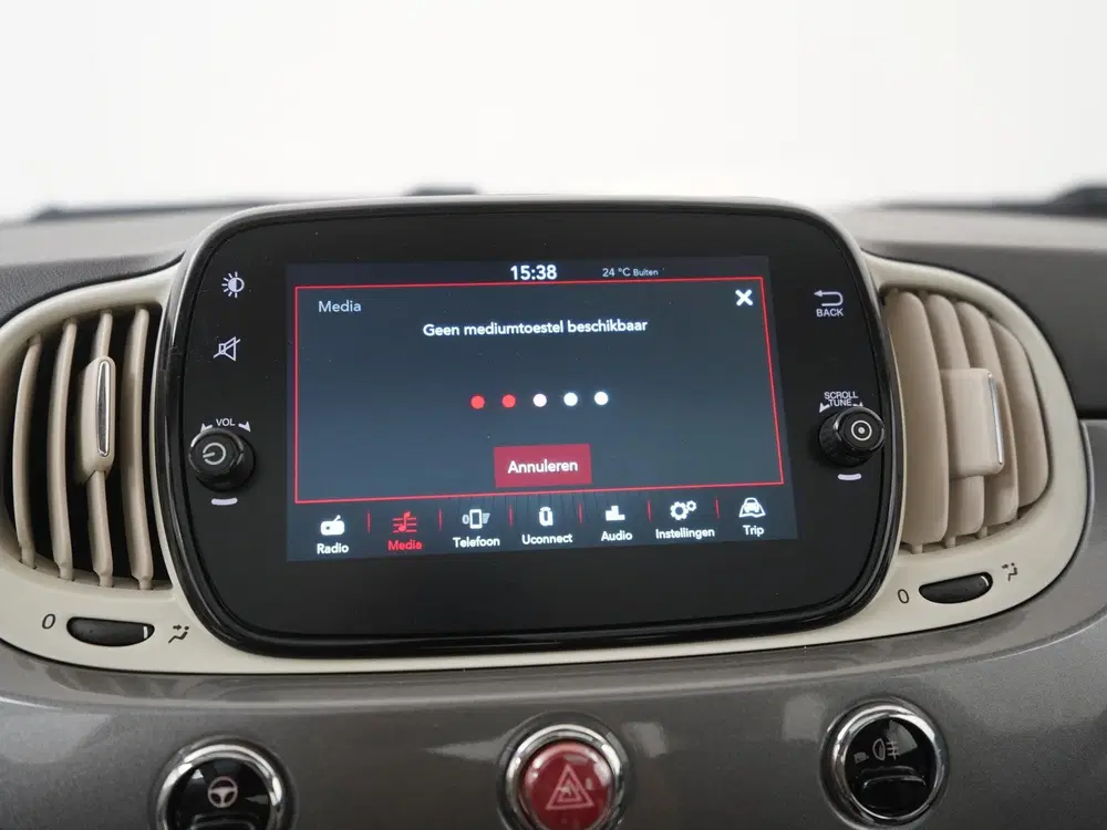 Fiat 500 1.0 Hybrid Dolcevita uit 2022, foto 13