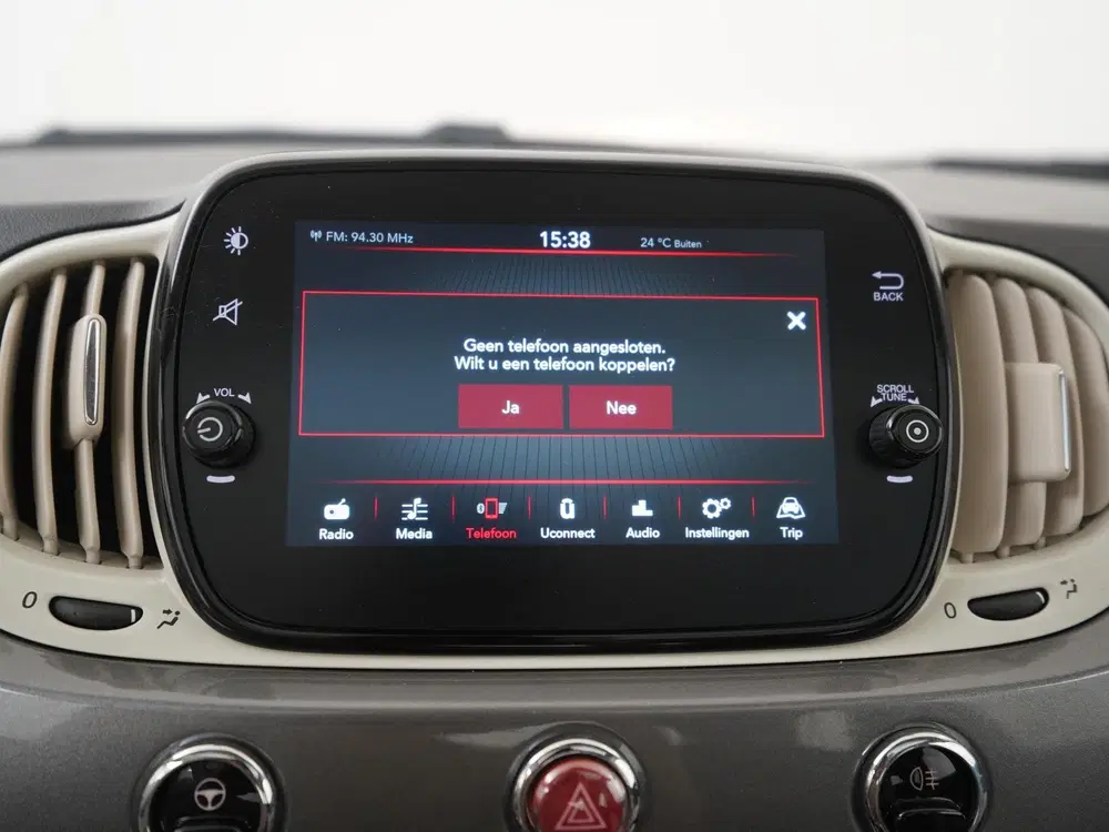 Fiat 500 1.0 Hybrid Dolcevita uit 2022, foto 14