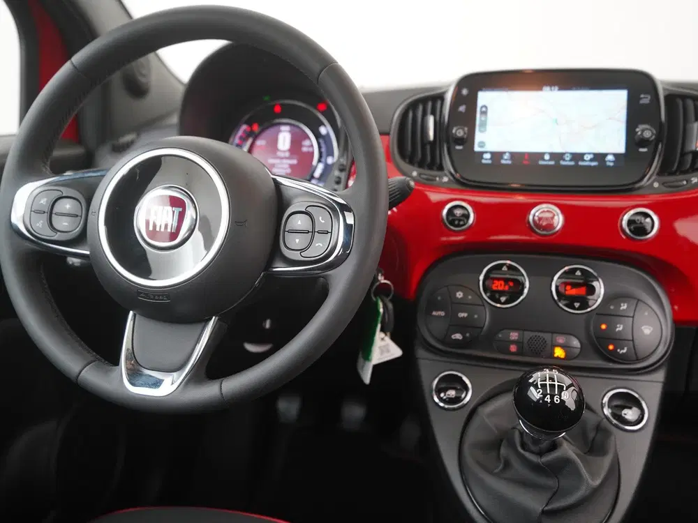 Fiat 500 1.0 Hybrid RED uit 2022, foto 5