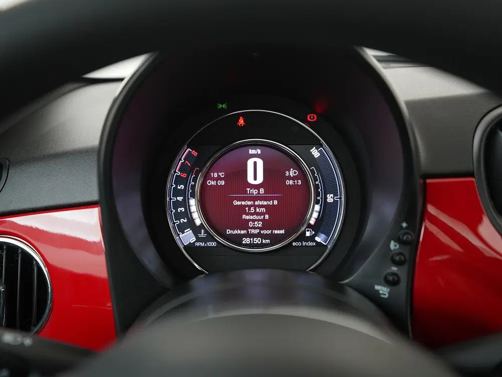 Fiat 500 1.0 Hybrid RED uit 2022, foto 8