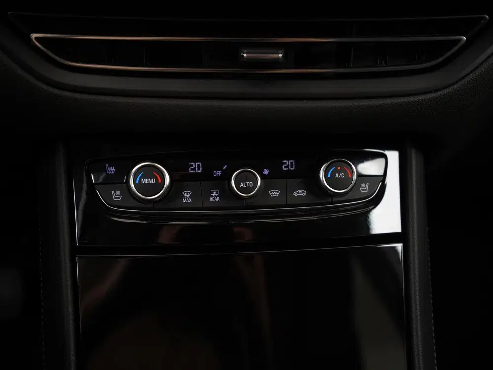 Opel Grandland 1.6 Turbo Plug-In Hybrid 4x4 Ultimate uit 2022, foto 12