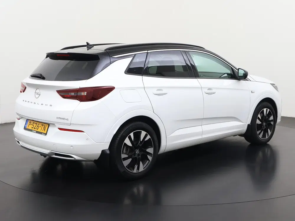 Opel Grandland 1.6 Turbo Plug-In Hybrid 4x4 Ultimate uit 2022, foto 4