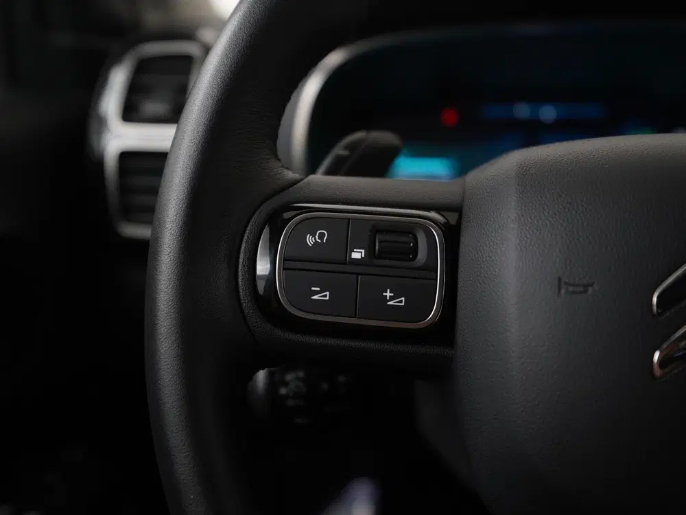 Citroën C5 Aircross Citroen C5 Aircross 1.6 Plug-in Hybrid 225 uit 2023, foto 8