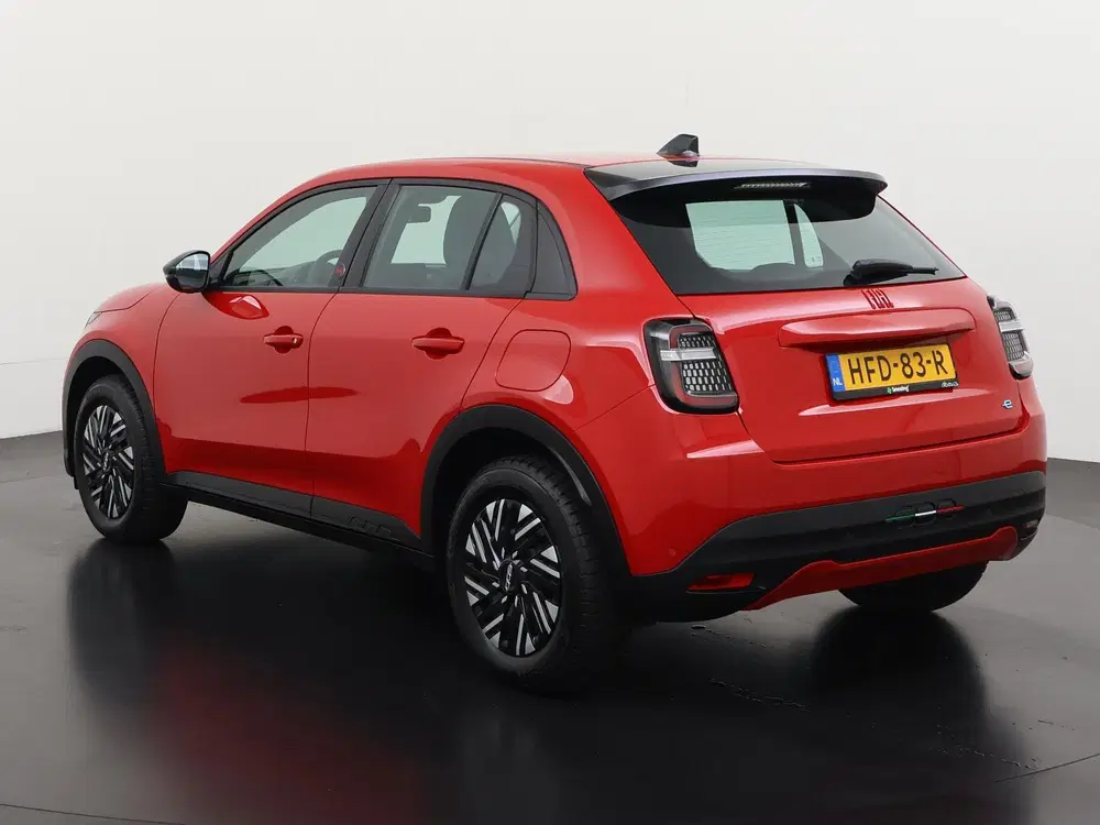 Fiat 600e RED 54 kWh uit 2023, foto 6