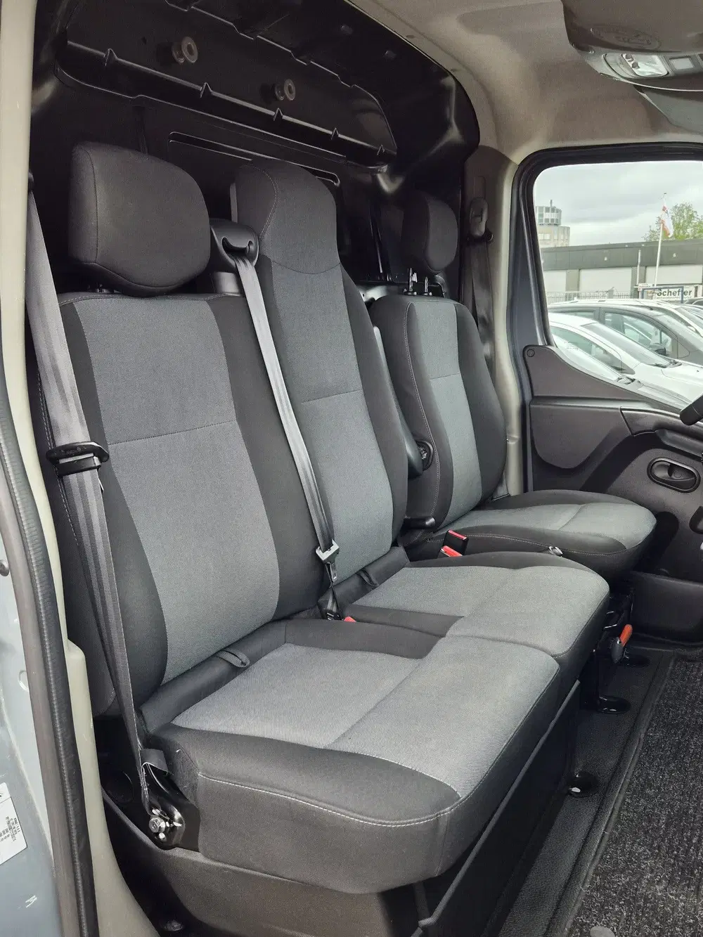 Renault Master T35 2.3 dCi 135 L2H2 Work Edition Trekhaak uit 2024, foto 14