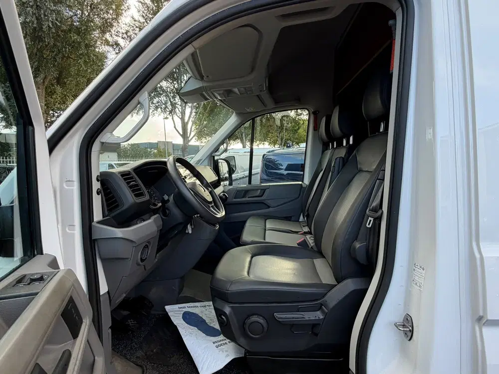 Volkswagen Crafter 35 2.0 TDI 140PK L3H3 RWD uit 2020, foto 3