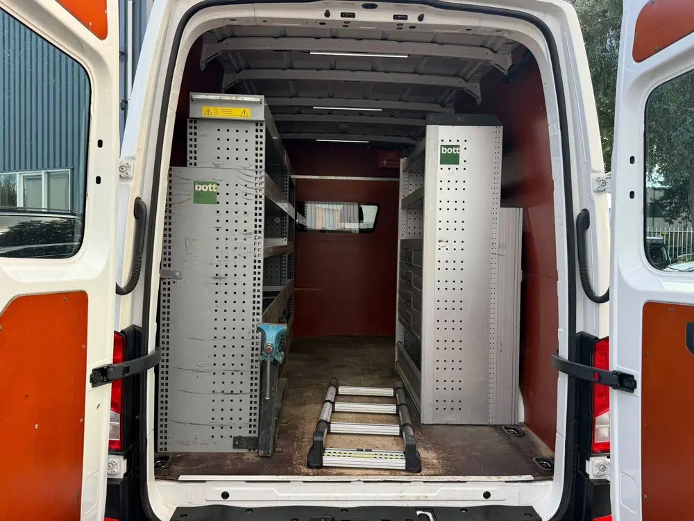 Volkswagen Crafter 35 2.0 TDI 140PK L3H3 RWD uit 2020, foto 7