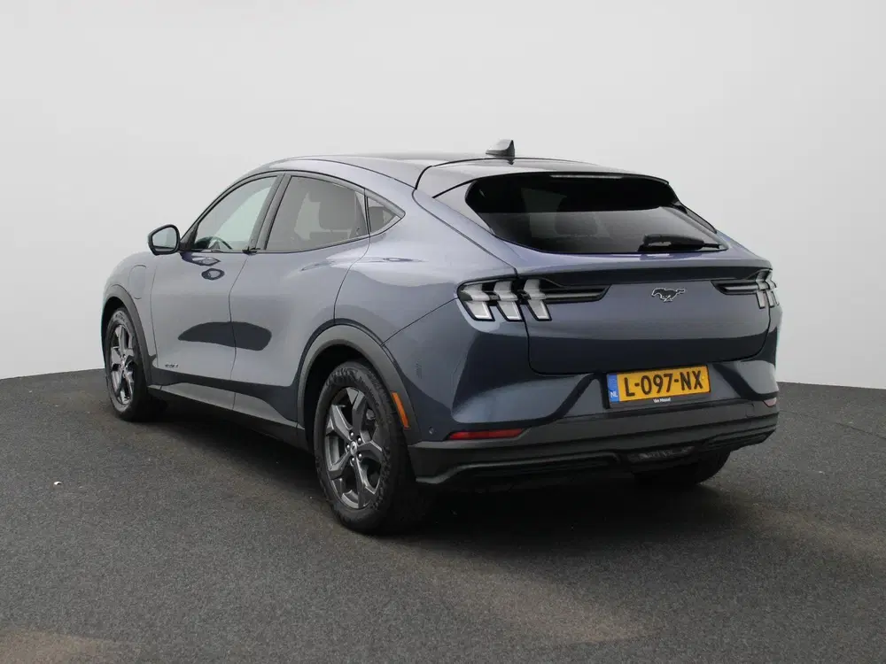 Ford Mustang Mach-E RWD 75 kWh dodehoekdetectie uit 2021, foto 2