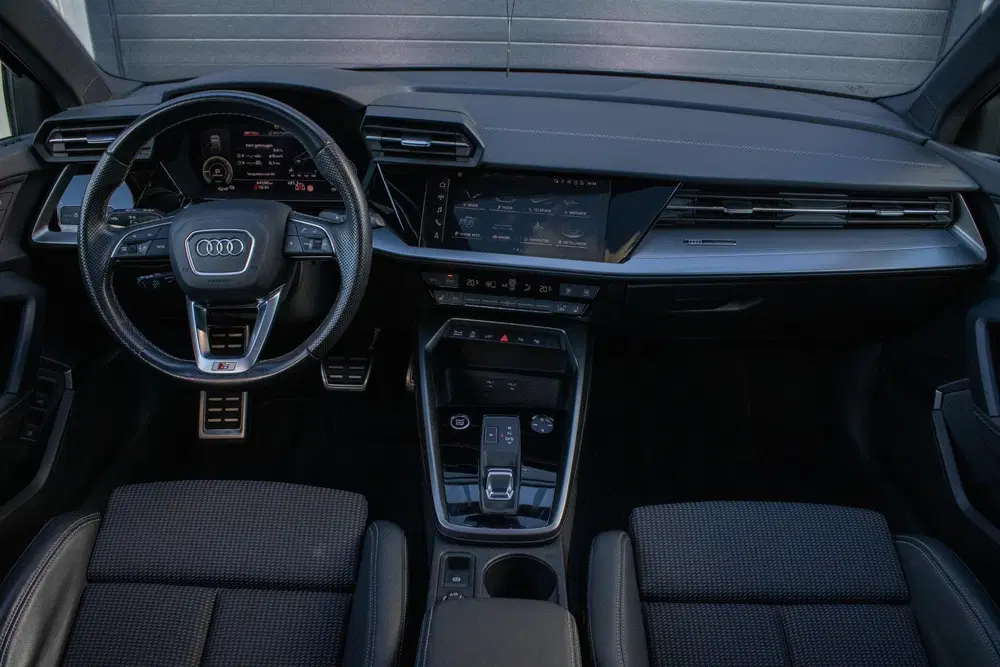 Audi A3 45TFSIe S-line Competition PANO MATRIX CAM uit 2021, foto 11