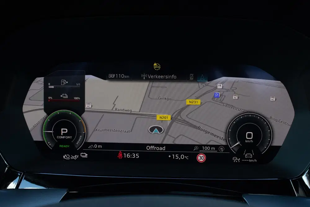 Audi A3 45TFSIe S-line Competition PANO MATRIX CAM uit 2021, foto 13