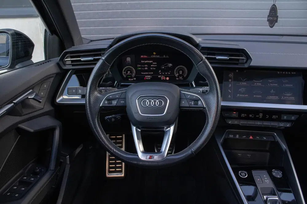 Audi A3 45TFSIe S-line Competition PANO MATRIX CAM uit 2021, foto 14