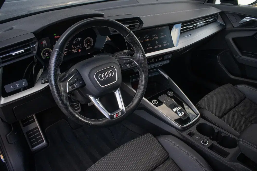 Audi A3 45TFSIe S-line Competition PANO MATRIX CAM uit 2021, foto 3