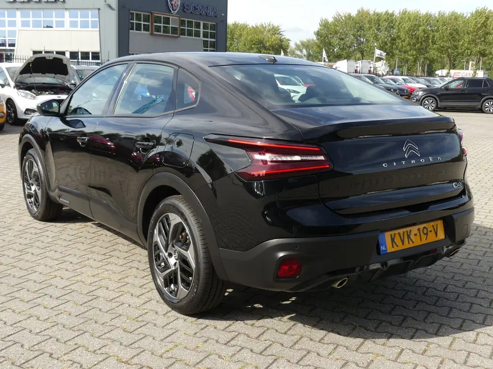 Citroën C4 Citroen C4 X 1.2 Puretech EAT8 Automaat 13 uit 2023, foto 4