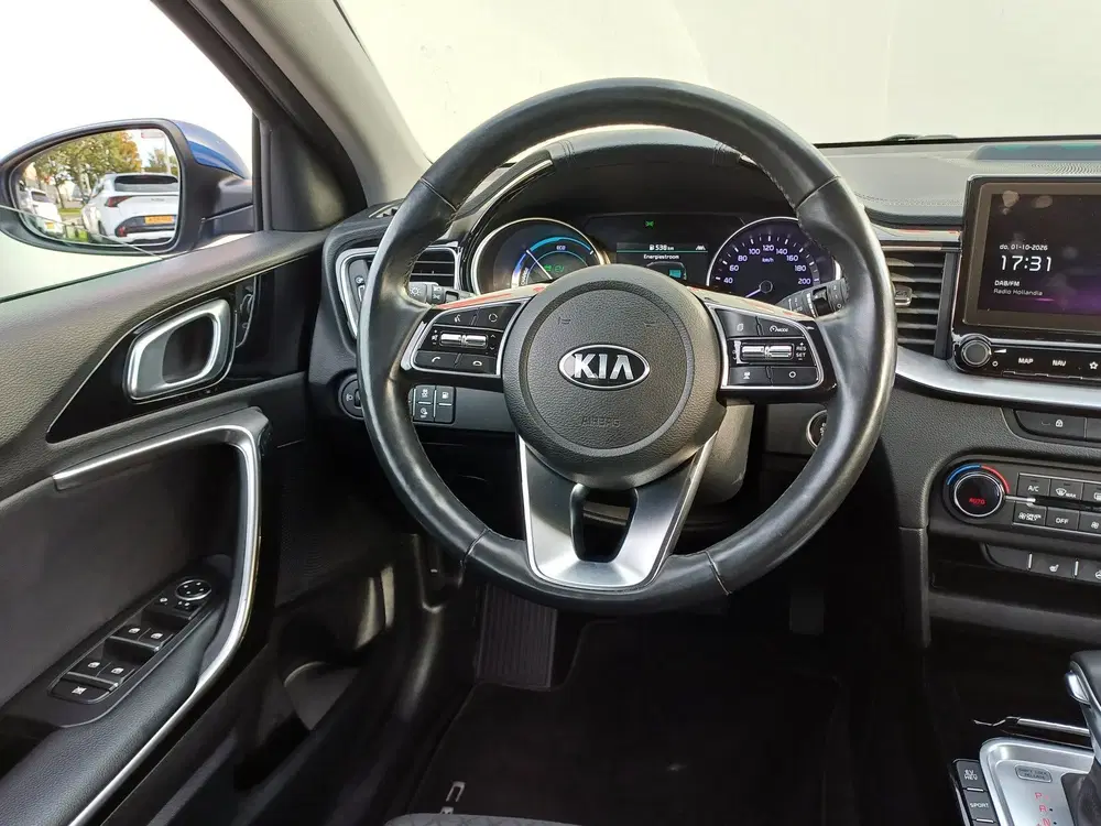 Kia Ceed 1.6 GDI PHEV DynamicPlusLine uit 2021, foto 11