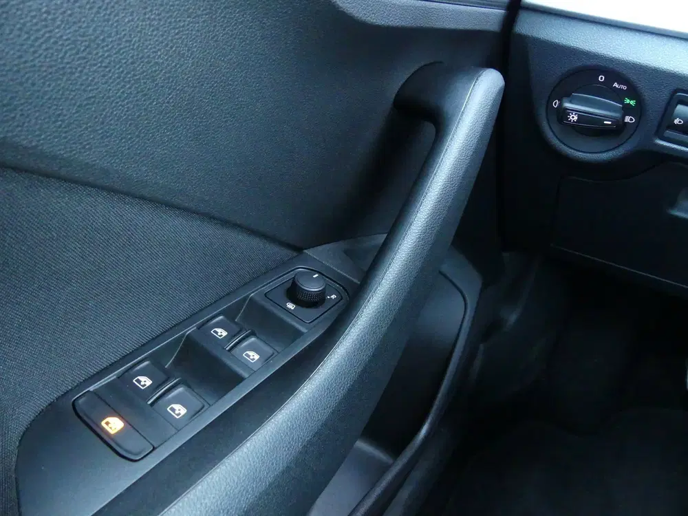 Skoda Kamiq 1.0 TSI Ambition uit 2023, foto 12