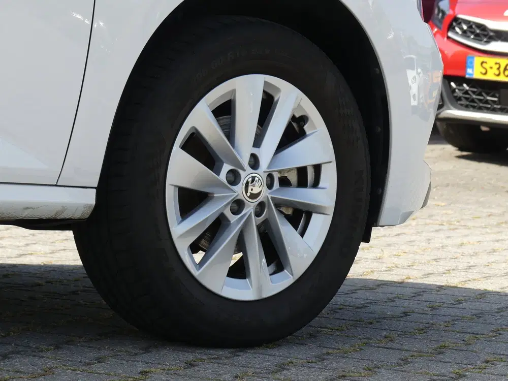 Skoda Kamiq 1.0 TSI Ambition uit 2023, foto 6