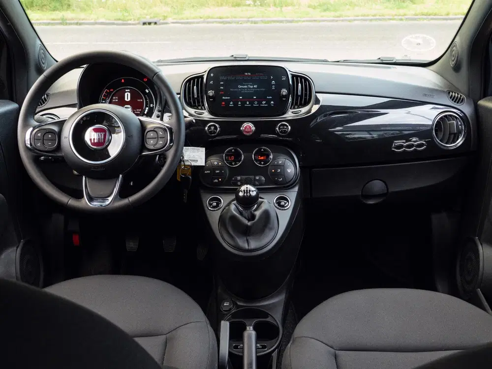 Fiat 500 1.0 Hybrid Urban uit 2024, foto 2