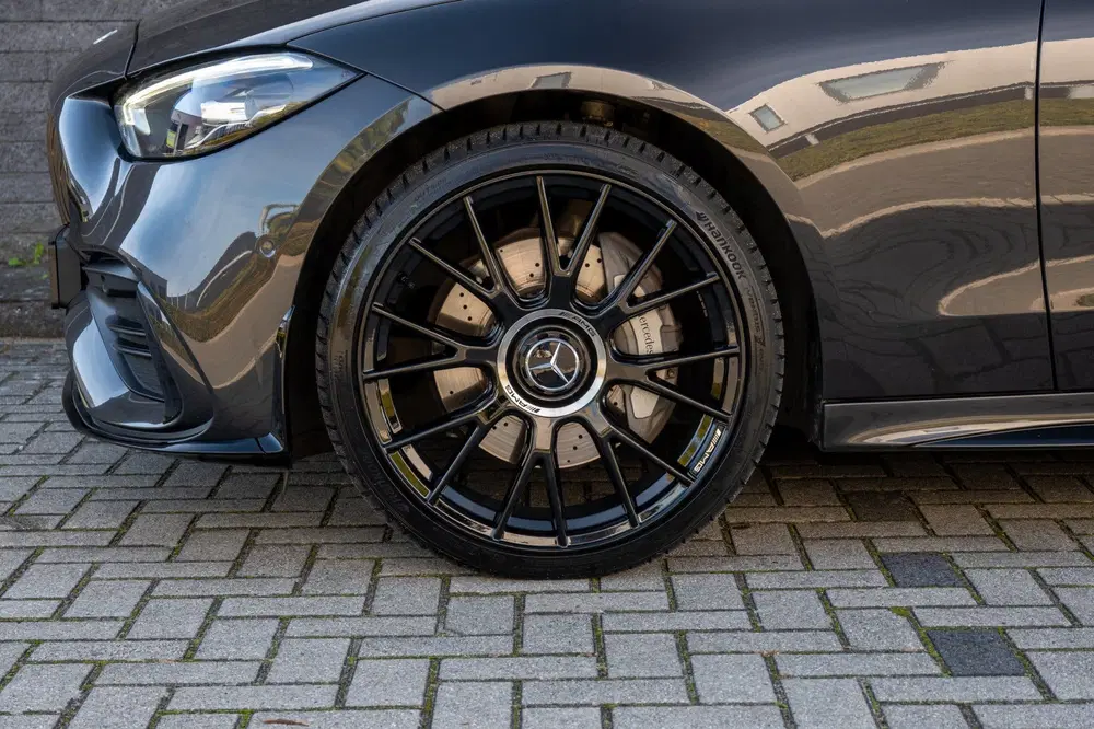 Mercedes-Benz C-Klasse 300 e AMG Line Panoramadak uit 2022, foto 14