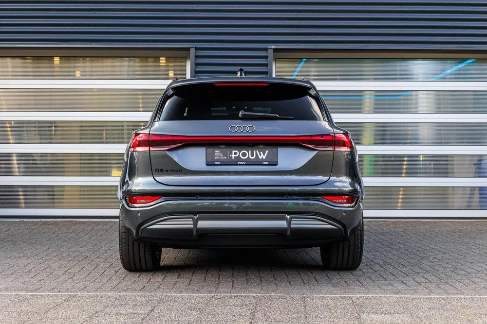 Audi Q6 e-tron 306pk S Edition Performance 100 kWh uit 2026, foto 10