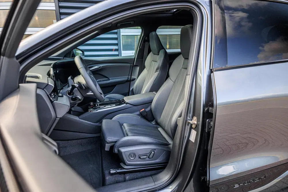 Audi Q6 e-tron 306pk S Edition Performance 100 kWh uit 2026, foto 4