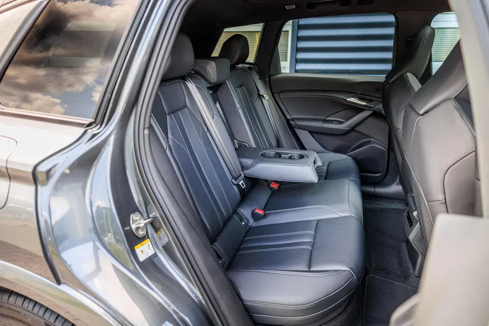 Audi Q6 e-tron 306pk S Edition Performance 100 kWh uit 2026, foto 6