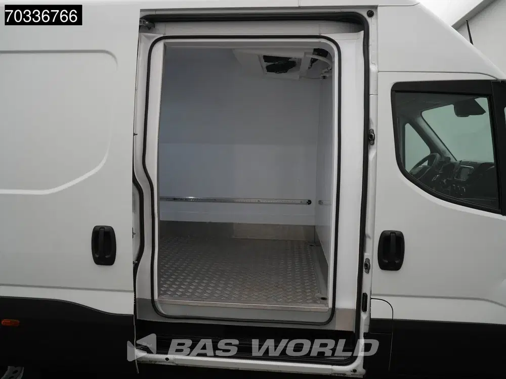Iveco Daily Automaat Koel uit 2023, foto 8