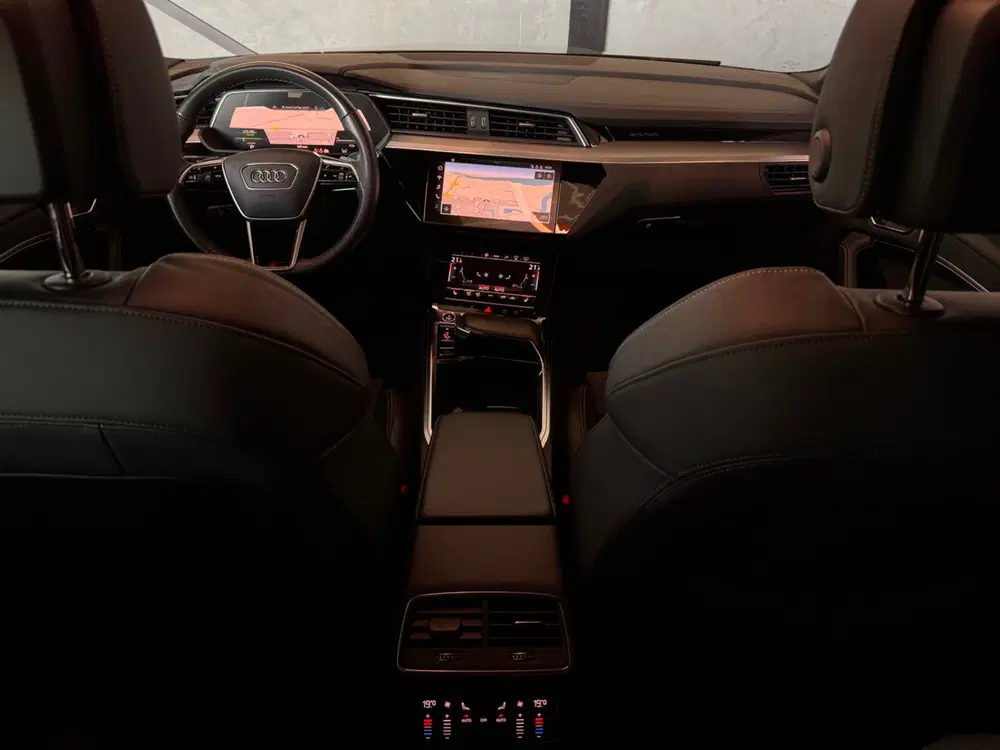 Audi e-tron 55 S uit 2021, foto 12