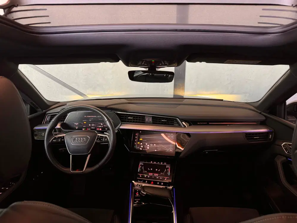 Audi e-tron 55 S uit 2021, foto 13