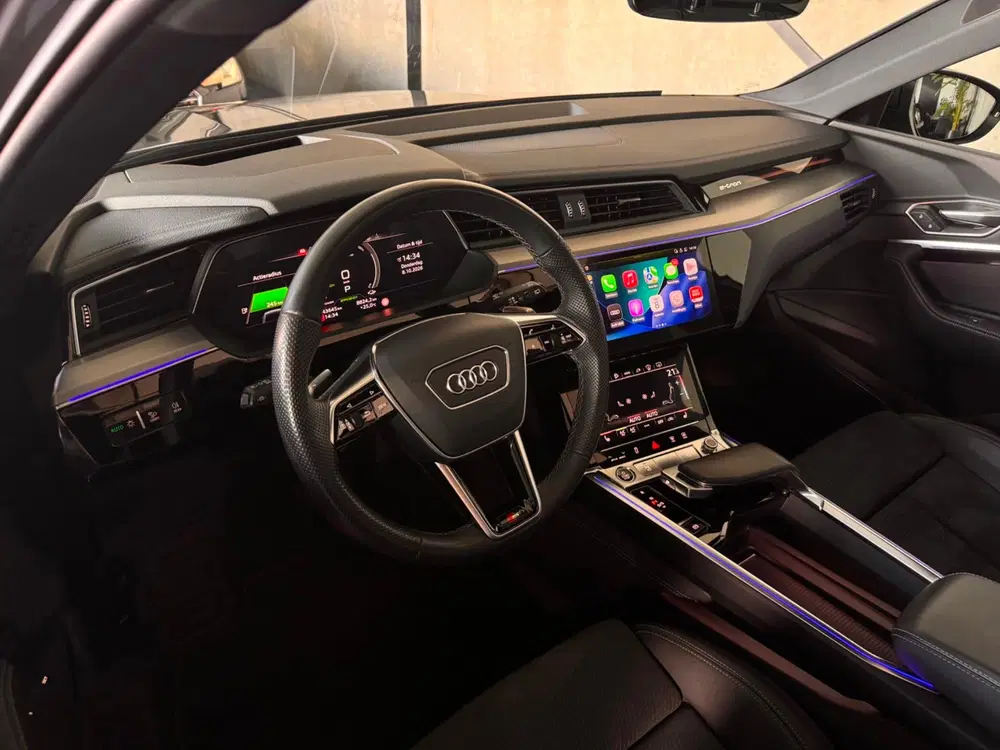 Audi e-tron 55 S uit 2021, foto 14