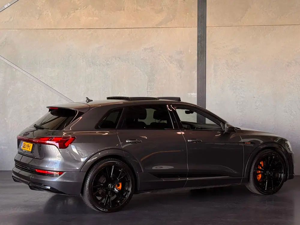 Audi e-tron 55 S uit 2021, foto 5