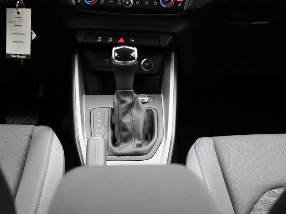 Audi A1 25 TFSI S edition l Adaptive cruise contro uit 2025, foto 10