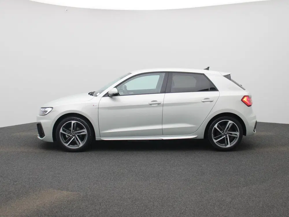 Audi A1 25 TFSI S edition l Adaptive cruise contro uit 2025, foto 4