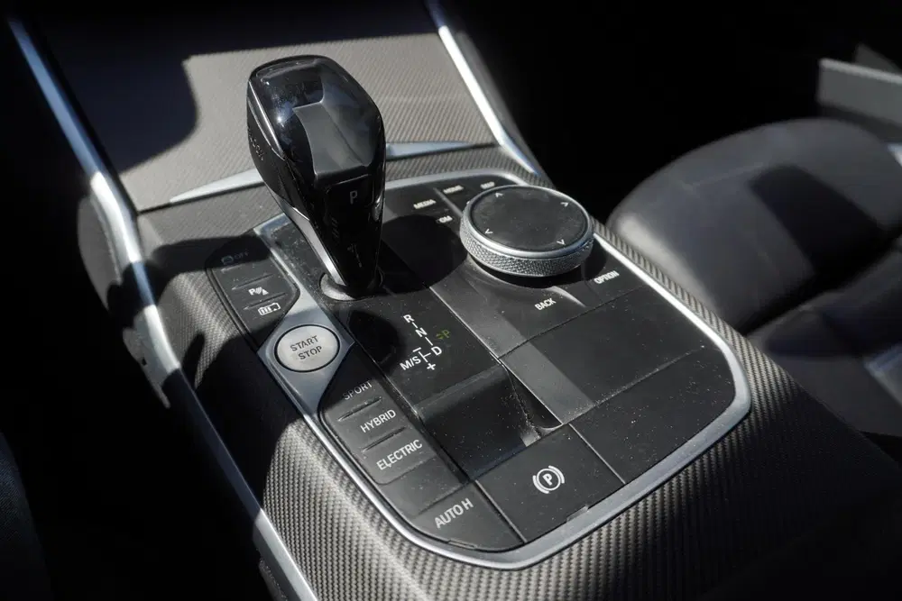 BMW 3-serie Sedan 330e uit 2021, foto 12