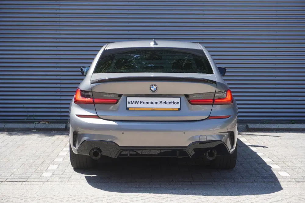BMW 3-serie Sedan 330e uit 2021, foto 5