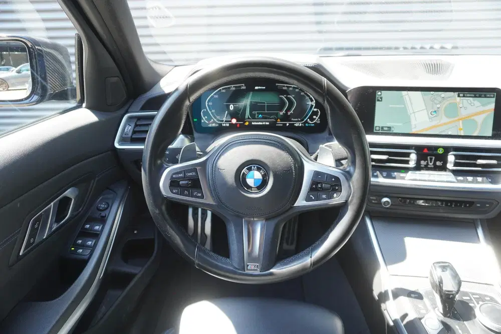 BMW 3-serie Sedan 330e uit 2021, foto 7
