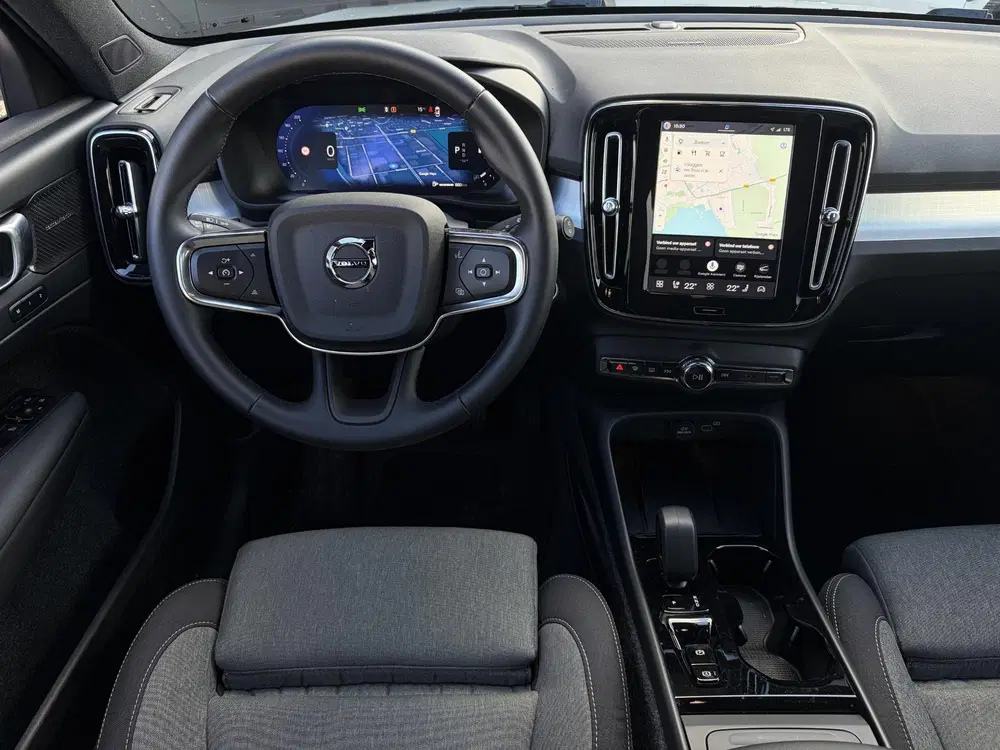 Volvo XC40 2.0 B4 Plus Dark uit 2026, foto 10