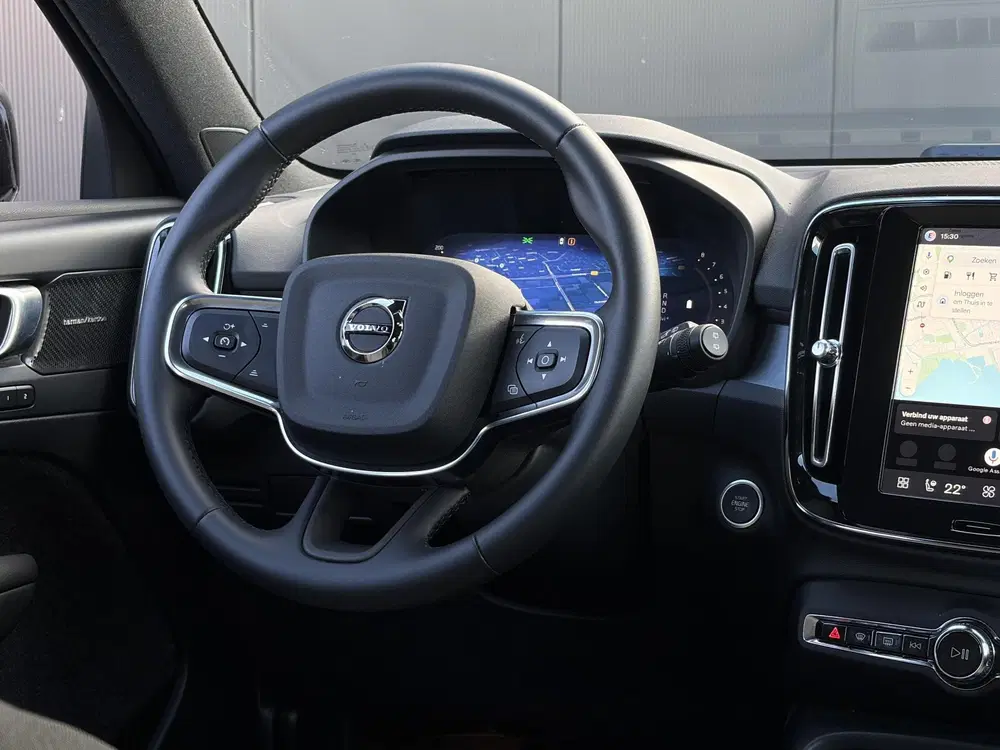 Volvo XC40 2.0 B4 Plus Dark uit 2026, foto 2