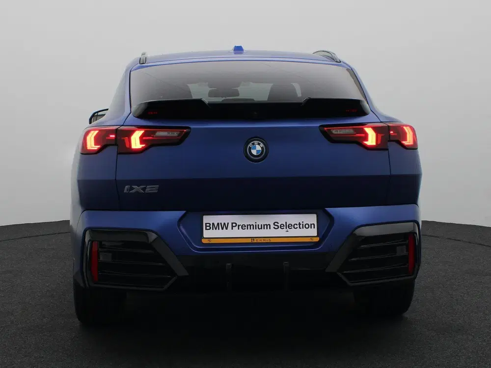 BMW iX2 xDrive30 M Sportpakket Pro uit 2024, foto 5