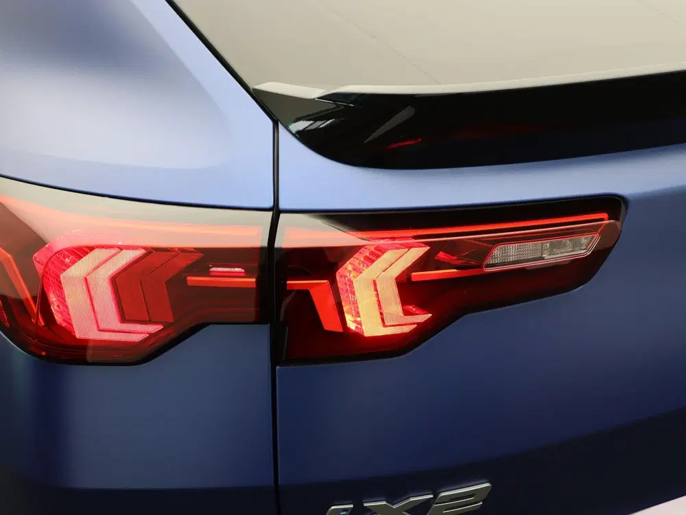 BMW iX2 xDrive30 M Sportpakket Pro uit 2024, foto 9