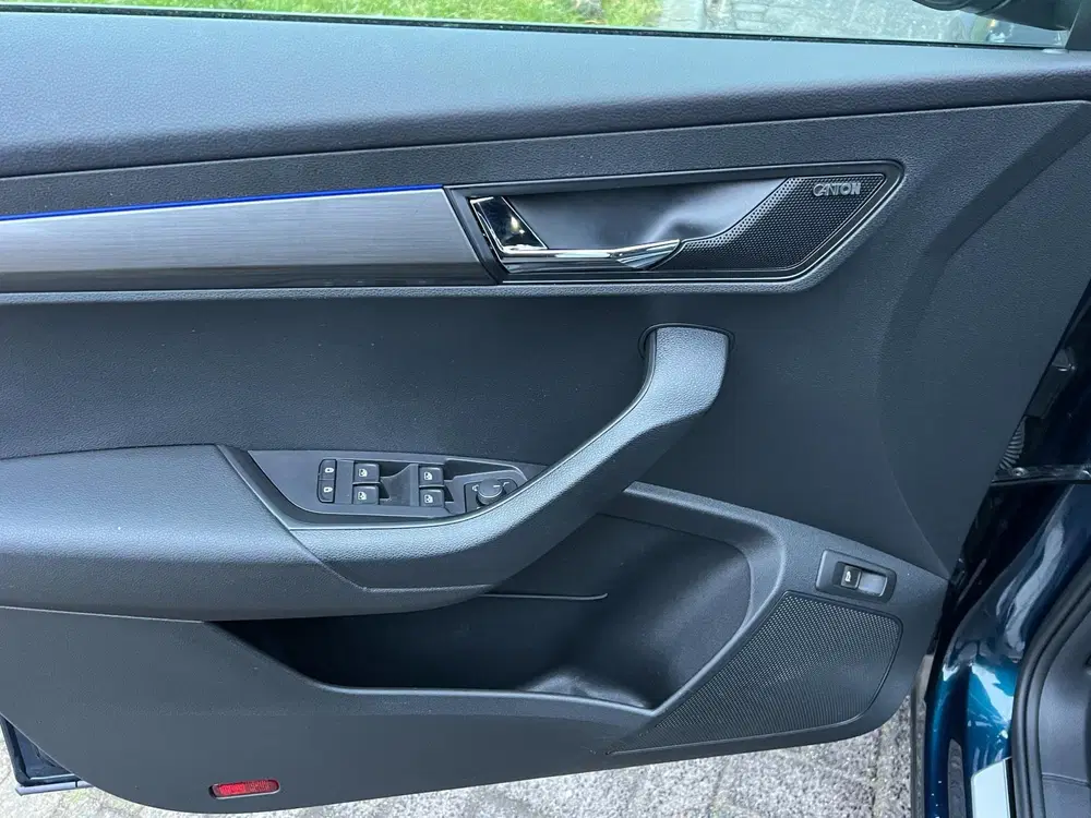 Skoda Karoq 1.5 TSI ACT DSG-7 125 YEARS EDITION LED NA uit 2020, foto 8