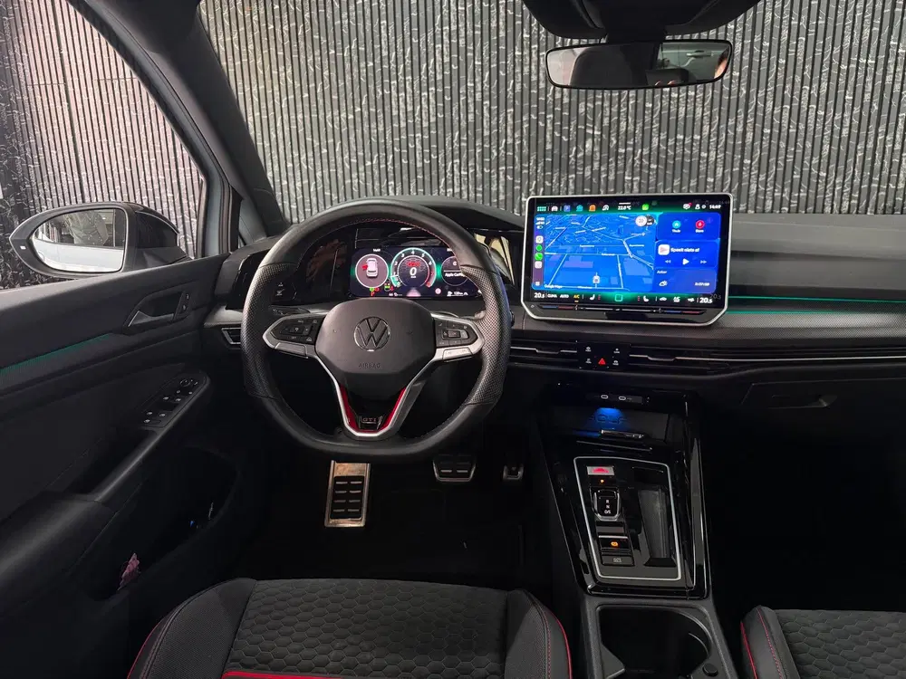 Volkswagen Golf 2.0 TSI GTI uit 2025, foto 2