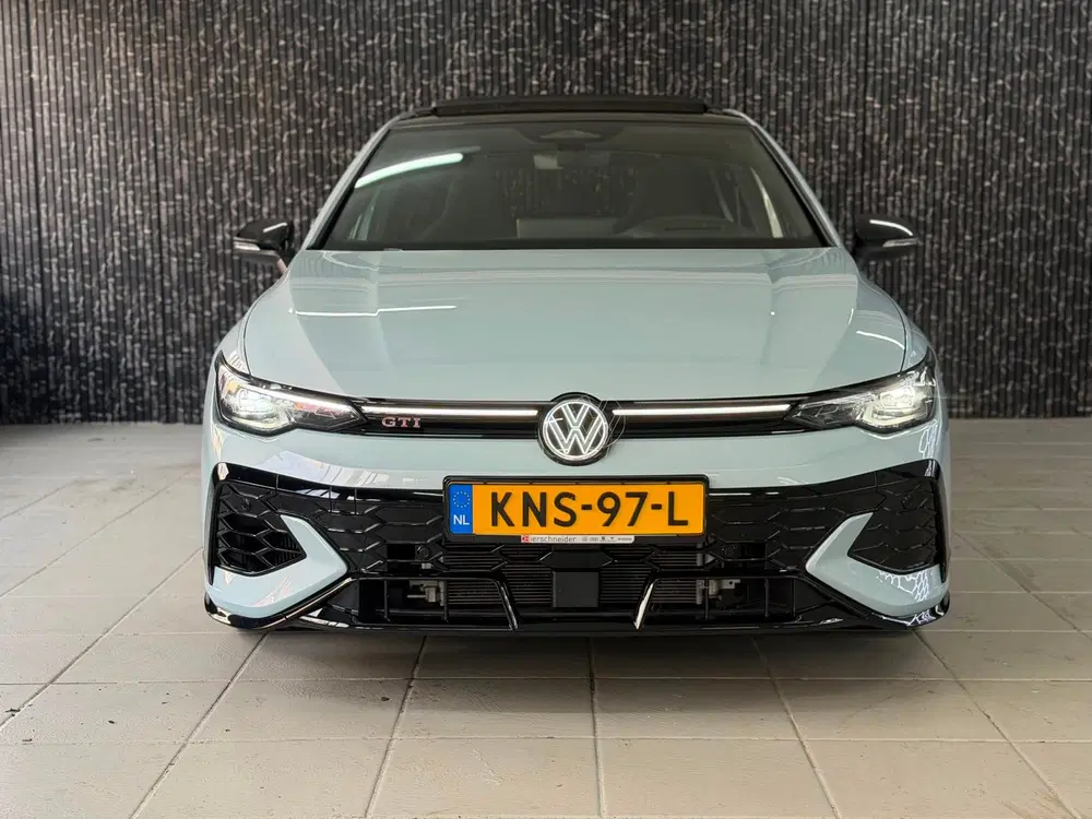 Volkswagen Golf 2.0 TSI GTI uit 2025, foto 3