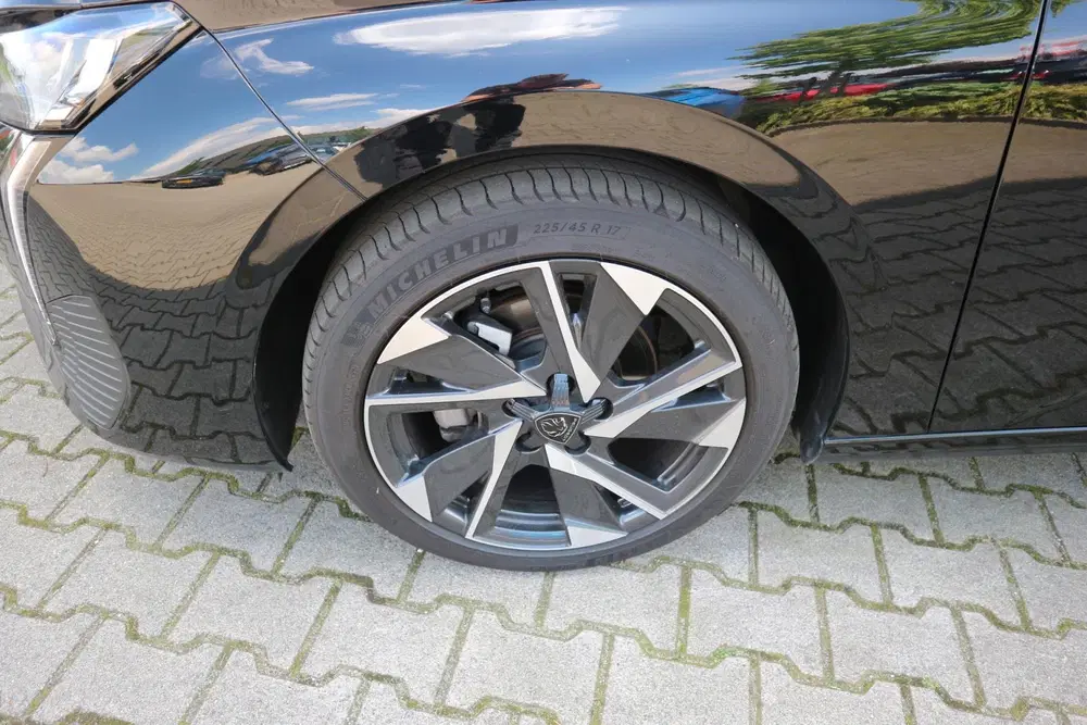 Peugeot 308 1.2 PureTech Allure Pack 130PK LEDER CAMER uit 2021, foto 7