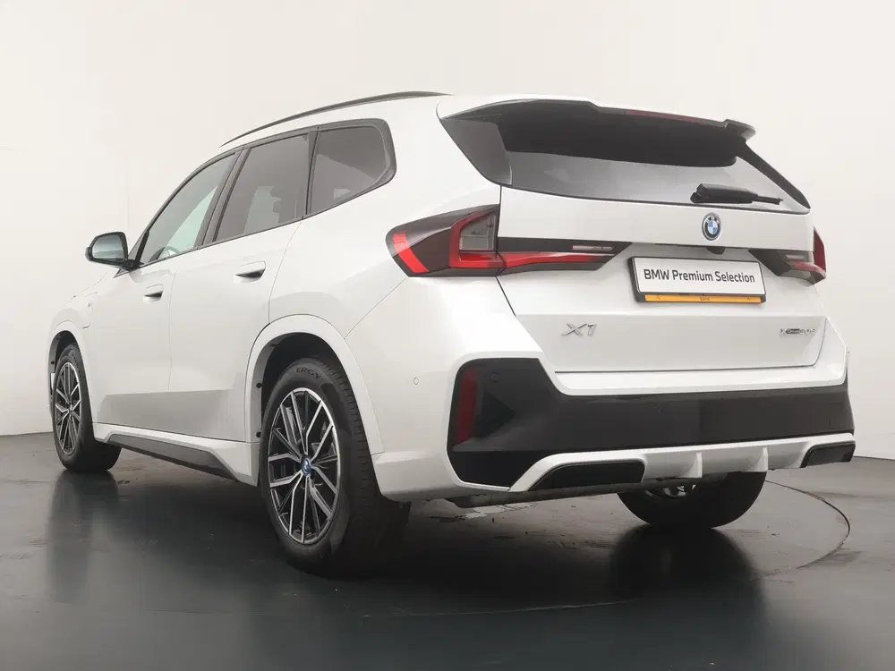 BMW X1 xDrive30e uit 2024, foto 11