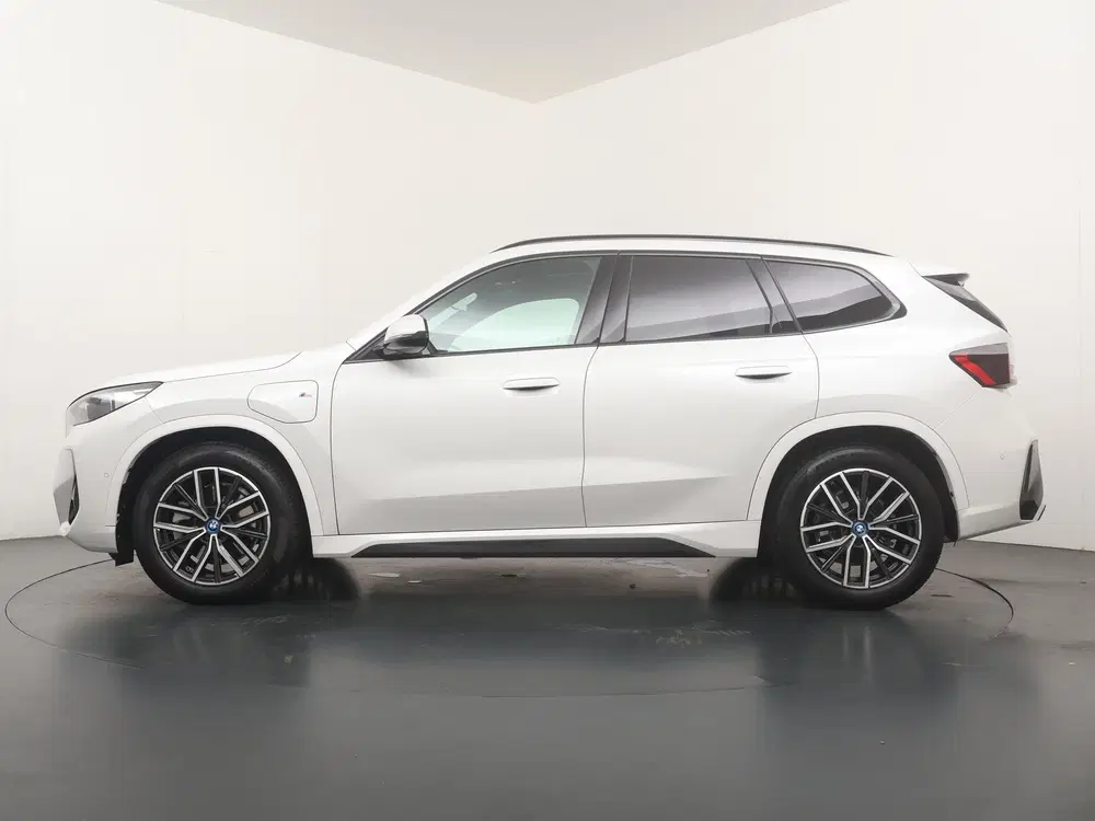 BMW X1 xDrive30e uit 2024, foto 12