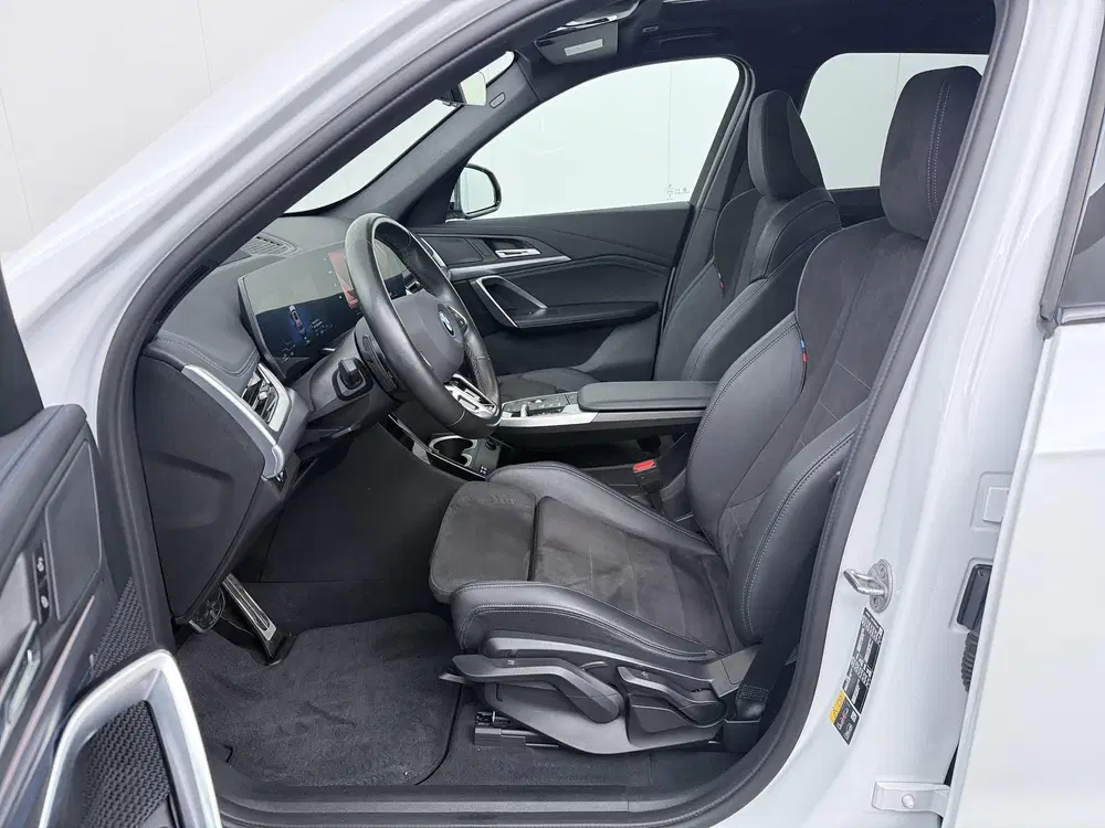 BMW X1 xDrive30e uit 2024, foto 4
