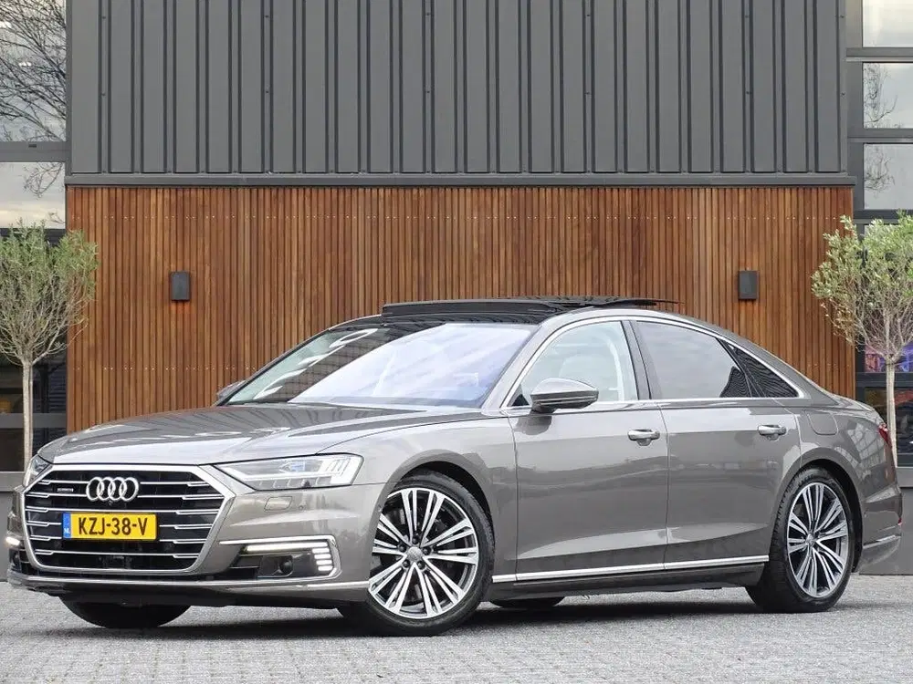 Audi A8 60 TFSie 462PK S-Line uit 2019